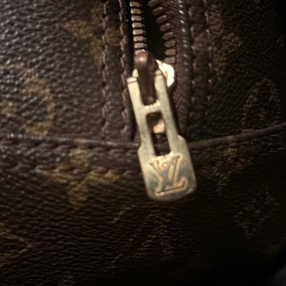 Authentic LV Monogram Deauville Tote - Picture 12 of 12